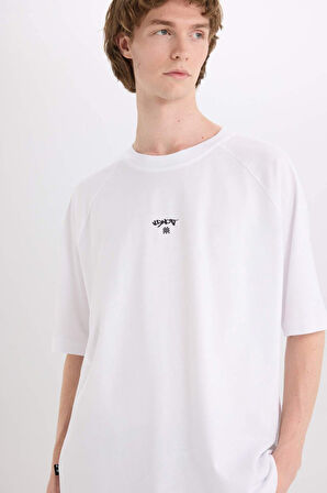 DeFacto %100 Pamuk Loose Fit Bisiklet Yaka Sırt Baskılı Kısa Kollu Tişört D7356AX25SPWT34