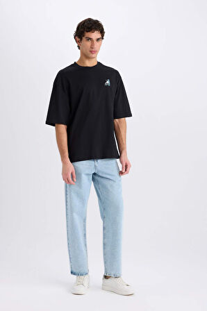 DeFacto %100 Pamuk Loose Fit Bisiklet Yaka Sırt Baskılı Kısa Kollu Tişört D7358AX25SPBK81