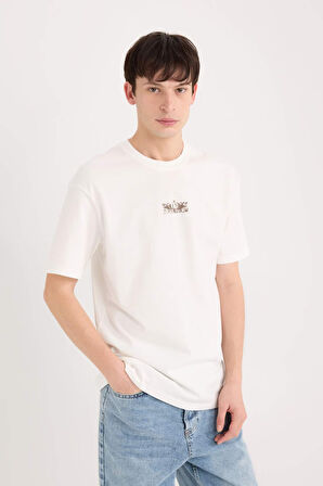 DeFacto %100 Pamuk Batman 85 Boxy Fit Bisiklet Yaka Sırt Baskılı Kısa Kollu Tişört D6795AX25SPER105