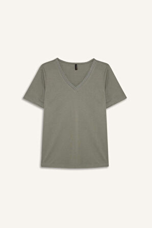 Regular Fit V Yaka Basic Düz Kısa Kollu Tişört
