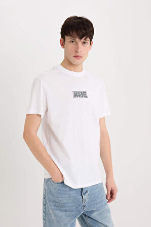 DeFacto %100 Pamuk Marvel Logo Only Regular Fit Bisiklet Yaka Kısa Kollu Tişört D6785AX25SPWT34