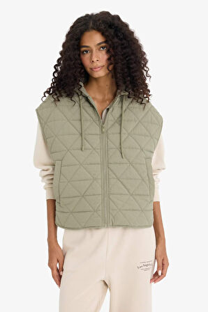 Relax Fit Kapüşonlu Kapitoneli Fermuarlı Yelek