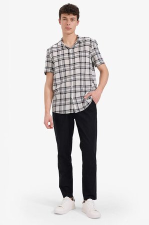 DeFacto %100 Pamuk Jogger Fit Beli Bağcıklı Lastikli Dar Paça Cepli Pantolon Z6475AZ25AUBK81