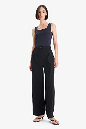 Slim Fit Dar Kesim Basic Düz Kare Yaka Atlet