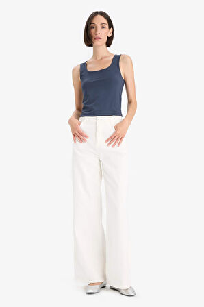 Slim Fit Dar Kesim Basic Düz Kare Yaka Atlet