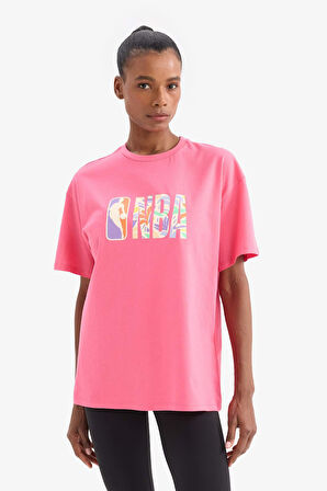 DeFactoFit NBA Wordmark Oversize Geniş Kalıp Bisiklet Yaka Kısa Kollu Tişört A1711AX25SMPN239