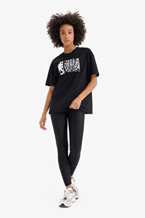 DeFactoFit NBA Wordmark Oversize Geniş Kalıp Bisiklet Yaka Kısa Kollu Tişört B3961AX25SPBK81