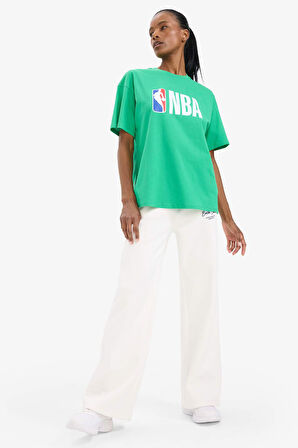 DeFactoFit NBA Wordmark Oversize Geniş Kalıp Bisiklet Yaka Kısa Kollu Tişört X2993AZ25SMGN689