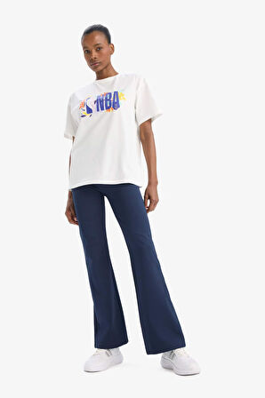 DeFactoFit NBA Wordmark Oversize Geniş Kalıp Bisiklet Yaka Kısa Kollu Tişört A1328AX25SMER105