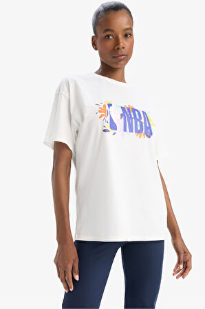 DeFactoFit NBA Wordmark Oversize Geniş Kalıp Bisiklet Yaka Kısa Kollu Tişört A1328AX25SMER105