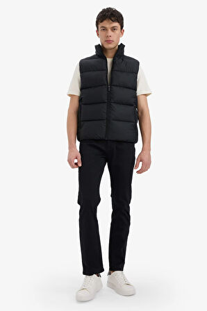 Slim Fit Dar Kesim Dik Yaka Fermuarlı Astarlı Su Geçirmez Şişme Yelek 