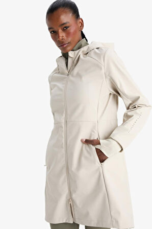 Defactofit Su Geçirmez Softshell Slim Fit Dar Kesim Kapüşonlu Fermuarlı Cepli Parka