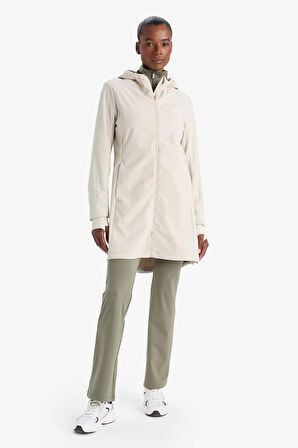 Defactofit Su Geçirmez Softshell Slim Fit Dar Kesim Kapüşonlu Fermuarlı Cepli Parka