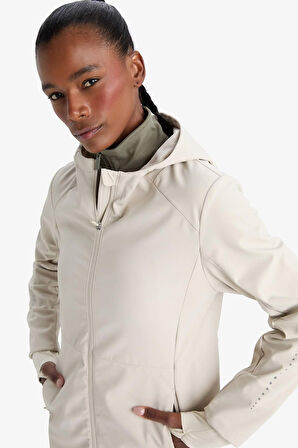 Defactofit Su Geçirmez Softshell Slim Fit Dar Kesim Kapüşonlu Fermuarlı Cepli Parka