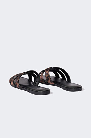 DeFacto Kadın Düz Taban Suni Deri Terlik D8981AX25SMBK26