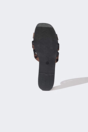 DeFacto Kadın Düz Taban Suni Deri Terlik D8981AX25SMBK26