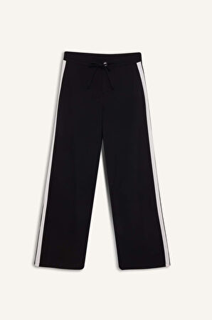 DeFacto Coool Wide Leg Kumaş Pantolon Geniş Paça Normal Bel E1369AX24WNBK27