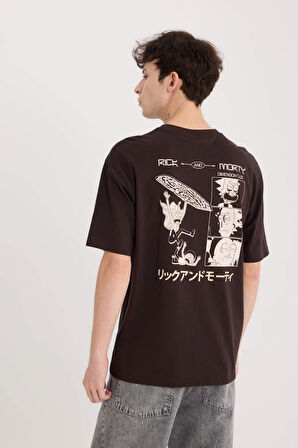 DeFacto %100 Pamuk Rick and Morty Boxy Fit Bisiklet Yaka Sırt Baskılı Kısa Kollu Tişört D9843AX25SPBN337
