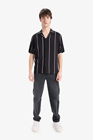 Regular Fit Apaş Yaka Çizgili Kısa Kollu Gömlek