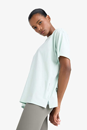 DeFactoFit Comfort Fit Bisiklet Yaka Basic Düz Sporcu Kısa Kollu Tişört E3494AX25SMGN1114