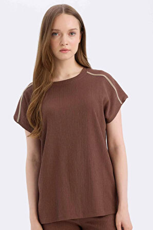 DeFacto Regular Fit Bisiklet Yaka Bürümcük Kısa Kollu Tişört E1639AX25SPBN320