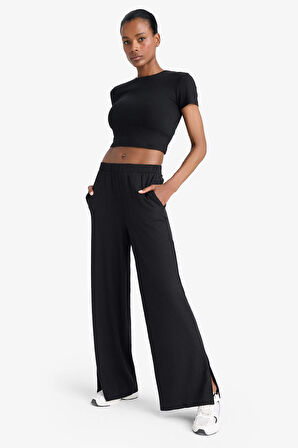 DeFactoFit Wide Leg Cepli Geniş Paça Yırtmaçlı Uzun İnce Sporcu Pantolon E2538AX25SMBK81