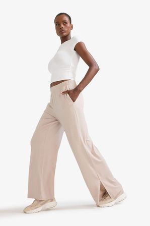 DeFacto Wide Leg Geniş Paça Cepli Yırtmaçlı İnce Sporcu Pantolon E2538AX25SMGR435