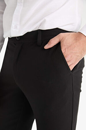 Tailored Fit Düz Paça Her Yöne Esneyen Yumuşak Tuşe Cepli Pantolon