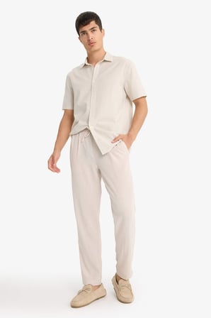 DeFacto Relax Fıt Kısa Paça Keten Görünümlü Pantolon E4790AX25AUER22