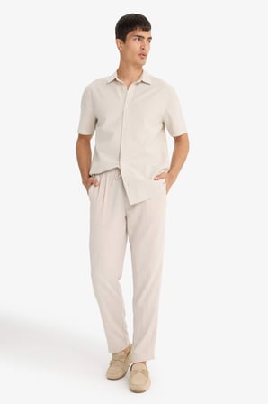 DeFacto Relax Fıt Kısa Paça Keten Görünümlü Pantolon E4790AX25AUER22