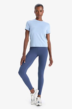 DeFactoFit Standart Fit Bisiklet Yaka Sporcu Basic Düz Kısa Kollu Tişört