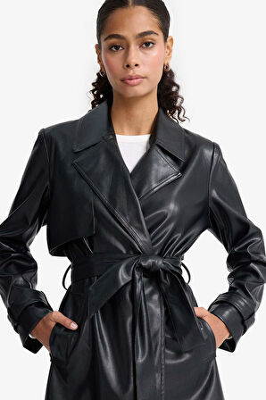 Regular Fit Kemerli Cepli Suni Deri Kısa Trençkot