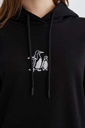 DeFacto Relax Fit Kapüşonlu İçi Yumuşak Tüylü Nakışlı Kalın Sweatshirt Tunik E1203AX24WNBK81