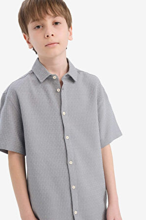 Erkek Çocuk Regular Fit Polo Yaka Dokulu Kısa Kollu Gömlek