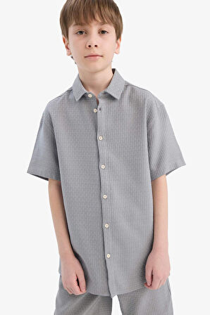 Erkek Çocuk Regular Fit Polo Yaka Dokulu Kısa Kollu Gömlek