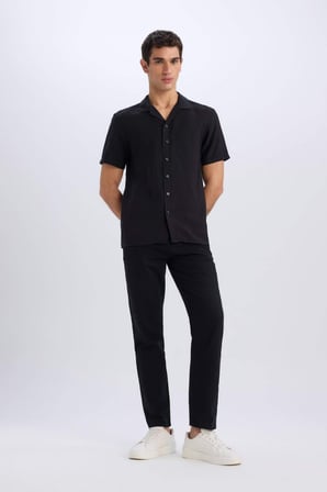 DeFacto Modern Fit Yazlık Polo Yaka Basic Düz Kısa Kollu Gömlek V8406AZ25SMBK27