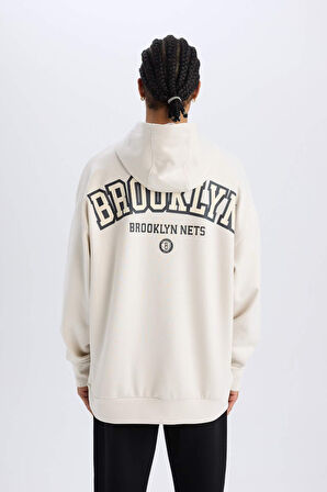 DeFactoFit NBA Brooklyn Nets Oversize Geniş Kalıp Kapüşonlu Sırt Baskılı Skuba Dalgıç Kumaş Sweatshirt D6711AX25SPBG662
