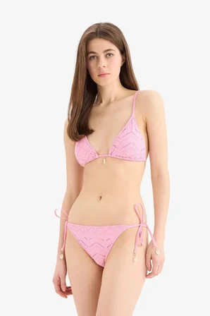 DeFacto Regular Fit Nakışlı Brode Üçgen Bikini Üstü B6894AX25SMPN164