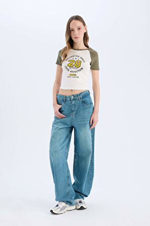 DeFacto Coool Fitted Bisiklet Yaka Baskılı Fitilli Kaşkorse Kısa Kollu Tişört E0678AX25SMKH261