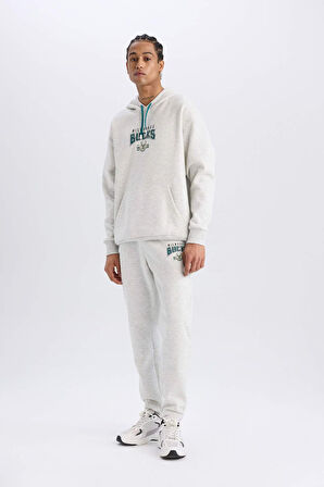 DeFactoFit NBA Milwaukee Bucks Oversize Geniş Kalıp Kapüşonlu Sırt Baskılı Kalın Sweatshirt D6699AX25SPGR421