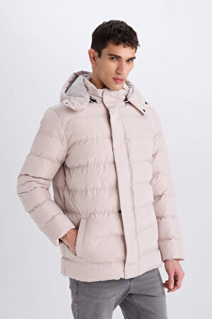 Regular Fit Kapüşonlu Şişme Mont Fermuarlı Çıtçıt Kapamalı Cepli