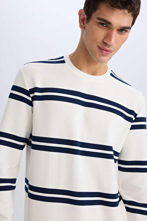 Regular Fit Bisiklet Yaka Sweatshirt