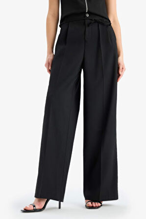 Afra x Defacto Wide Leg Kumaş Pantolon Üç Cepli Normal Bel Standart Boy
