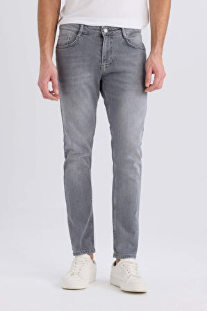 DeFacto Pedro Slim Fit Dar Kalıp Normal Bel Dar Paça Jean Pantolon E8506AX24WNNM55
