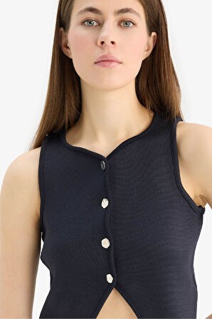 DeFacto Regular Fit Bisiklet Yaka Düğmeli Siyah Triko Yelek E0990AX25SMNV42