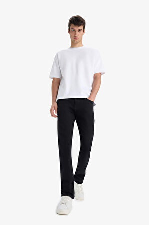 DeFacto Sergio Regular Fit Normal Kalıp Normal Bel Boru Paça Siyah Jean Pantolon E7267AX25SMNM40