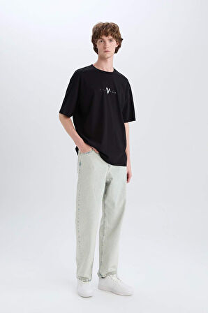 DeFacto %100 Pamuk Vikings Valhalla Boxy Fit Bisiklet Yaka Sırt Baskılı Kısa Kollu Tişört E3277AX25SMBK81