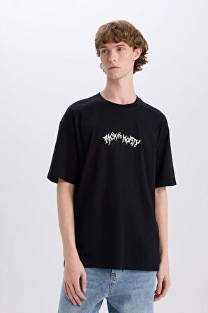 DeFacto %100 Pamuk Rick and Morty Boxy Fit Bisiklet Yaka Sırt Baskılı Kısa Kollu Tişört E3268AX25SMBK81