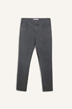 DeFacto Pedro Slim Fit Dar Kalıp Normal Bel Dar Paça Jean Pantolon E7440AX25SMNM55