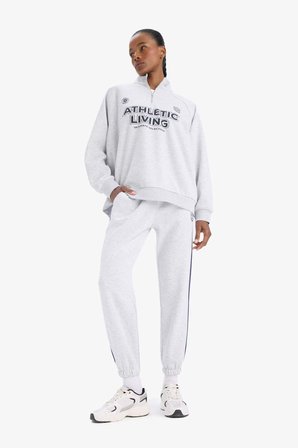 DeFacto Oversize Geniş Kalıp Dik Yaka Baskılı Sporcu Sweatshirt D7754AX25SPGR93